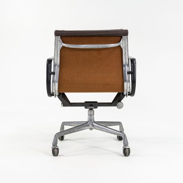 1981 Eames Soft Pad Management Desk Chair, Model EA148 by Ray and Charles Eames for Herman Miller in Brown Leather Fashion