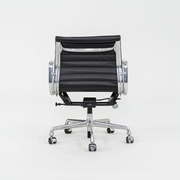 2010s Herman Miller Eames Aluminum Group Management Desk Chair in Black Leather 4x Available Online now